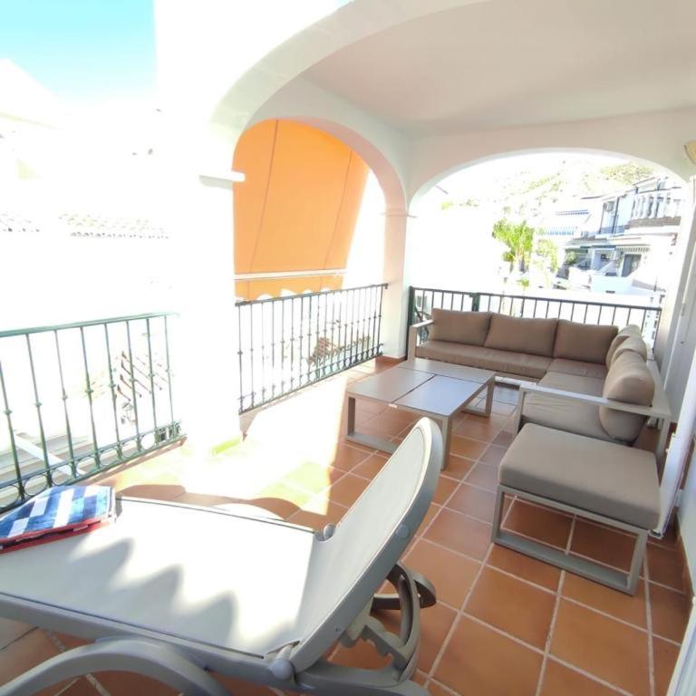 Stylish 4 bedroom Villa with private pool - Villa - 13