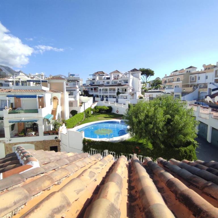 Stylish 4 bedroom Villa with private pool - Villa - 39