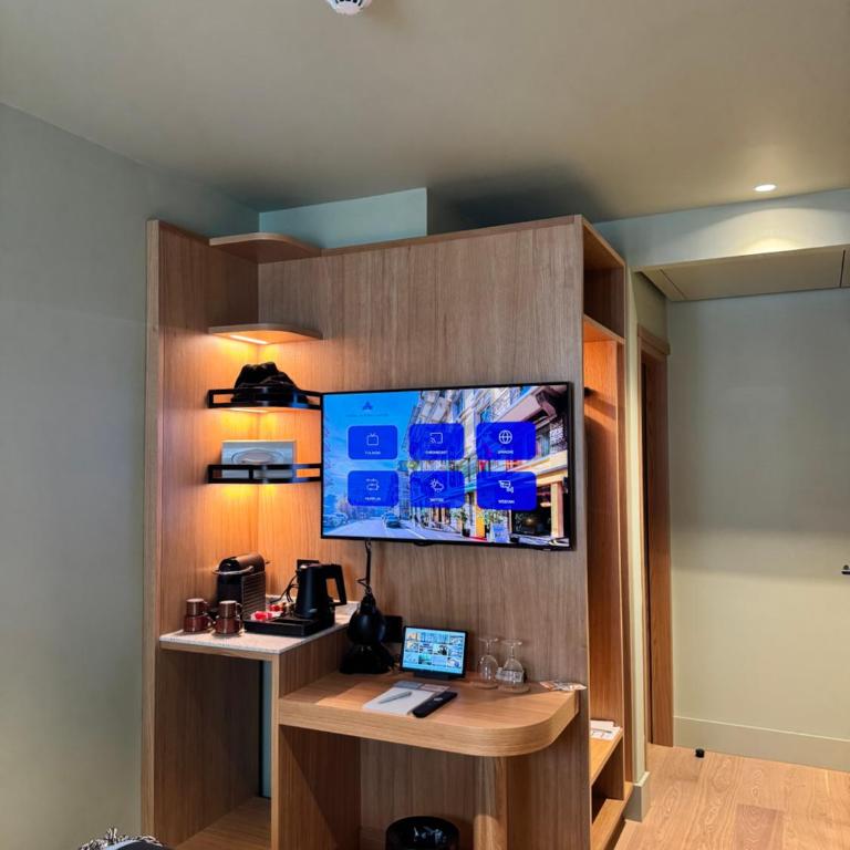 Hotel Alpina Luzern - Urban Compact Room - 5