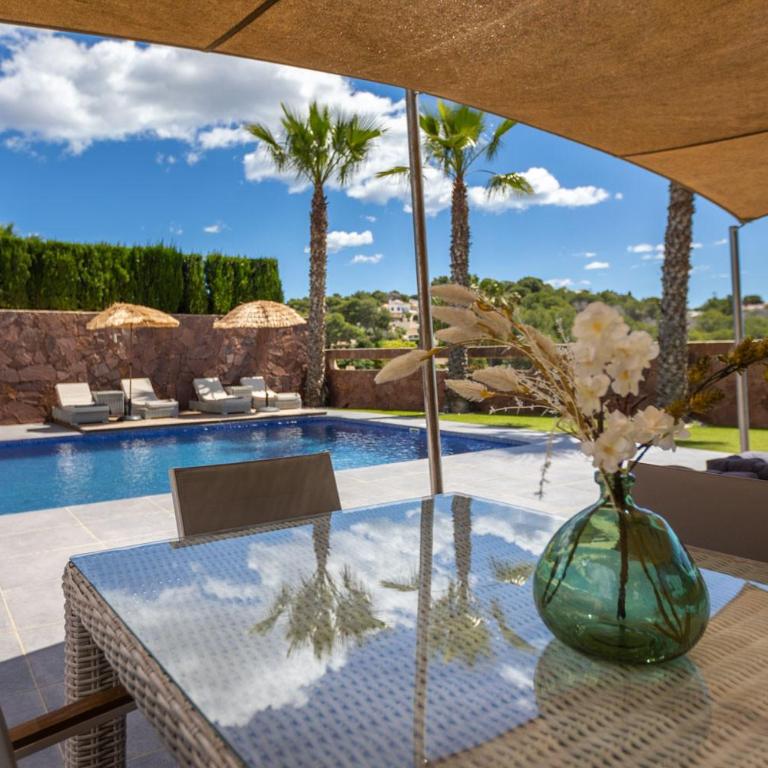 Villa Fernanda by Abahana Villas - Villa - 2
