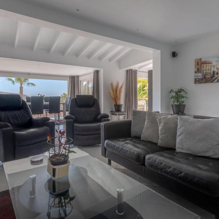 Villa Fernanda by Abahana Villas - Villa - 10