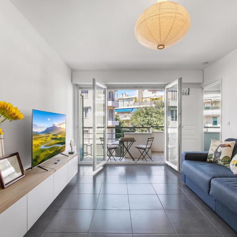 Le Plaza Antibes - Happy Rentals - Appartement avec Balcon - 1