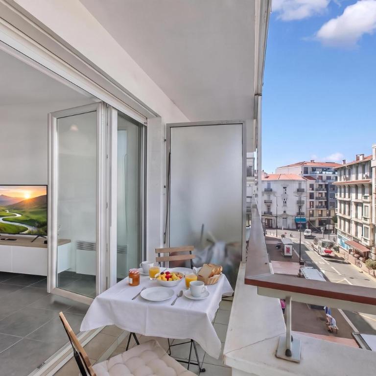 Le Plaza Antibes - Happy Rentals - Appartement avec Balcon - 2
