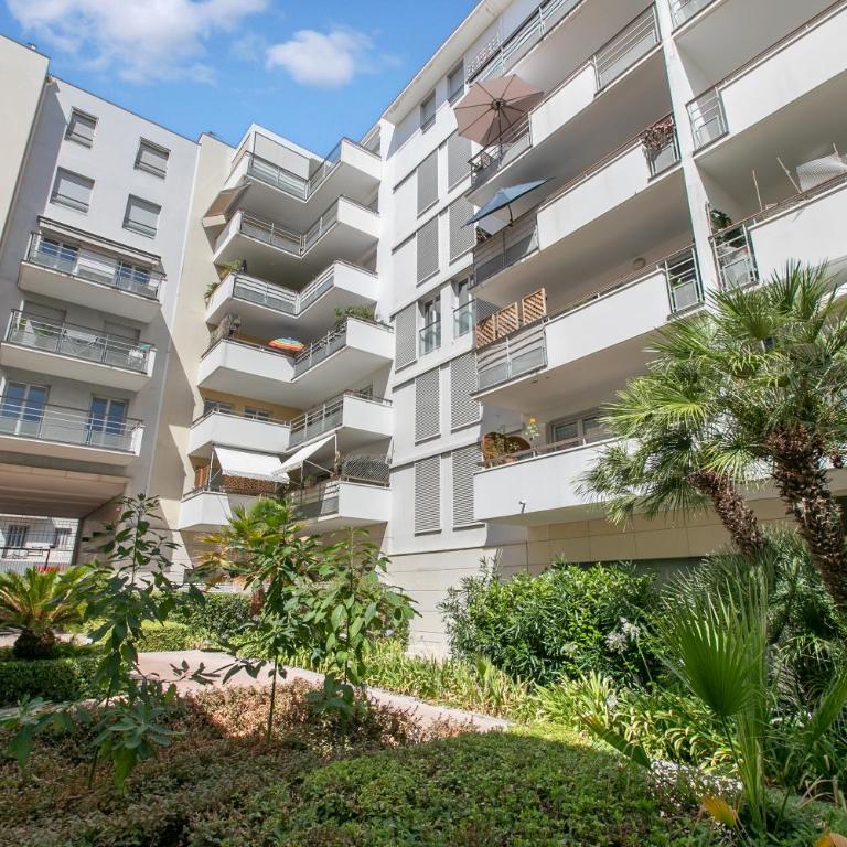 Le Plaza Antibes - Happy Rentals - Appartement avec Balcon - 16