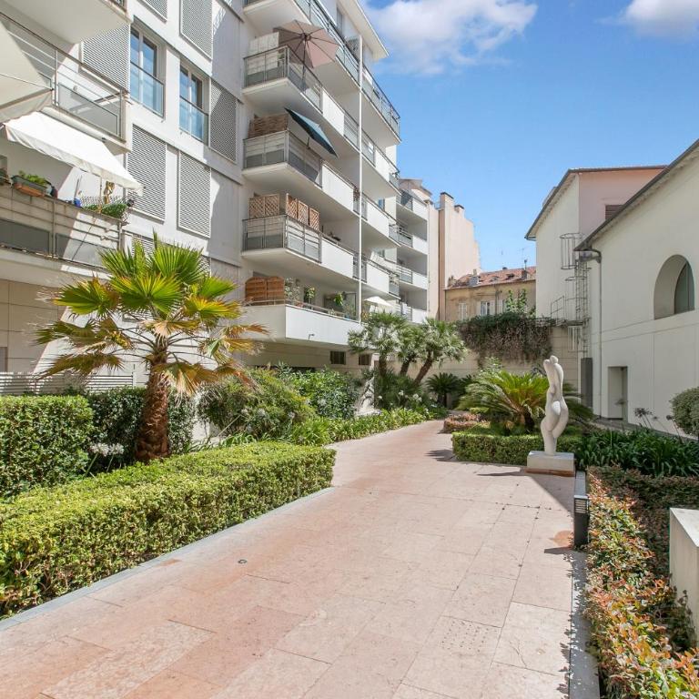 Le Plaza Antibes - Happy Rentals - Appartement avec Balcon - 17
