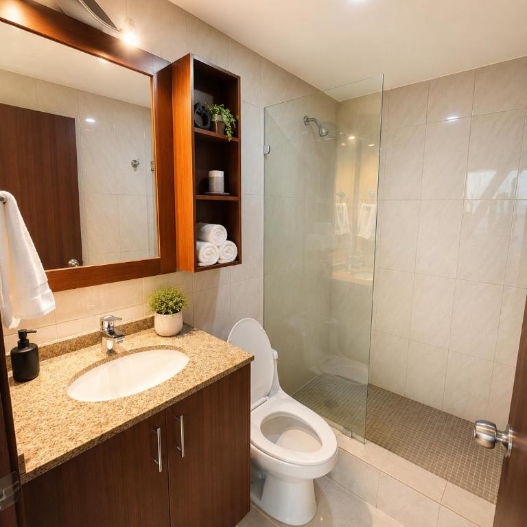 Gran Propiedad en Samborondon Guayaquil - Apartamento de 2 dormitorios - 5