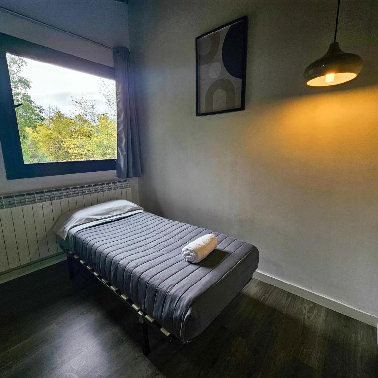 Hotel Rural Pirineo Jacetania 3000 - Habitación Cuádruple Clásica - 11