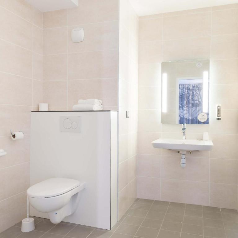 B&B HOTEL Poitiers Aéroport - Chambre Double - Accessible aux Personnes à Mobilité Réduite - 15