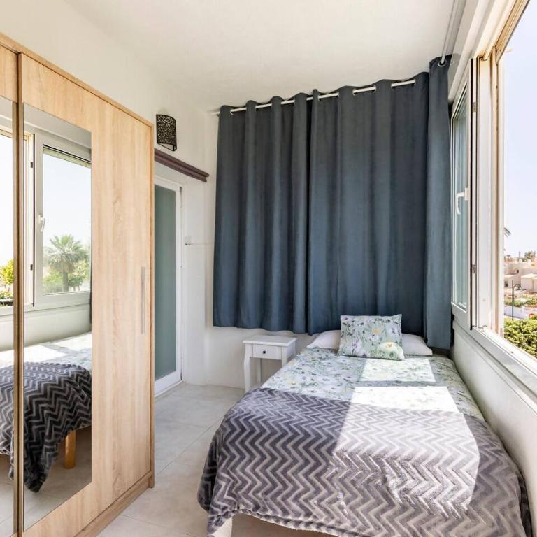 Apartamento con vistas al mar a 1 min. de la playa - Two-Bedroom Apartment - 20
