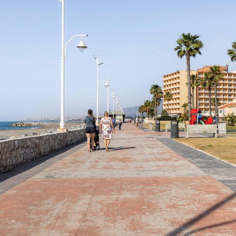 Apartamento con vistas al mar a 1 min. de la playa - Two-Bedroom Apartment - 38