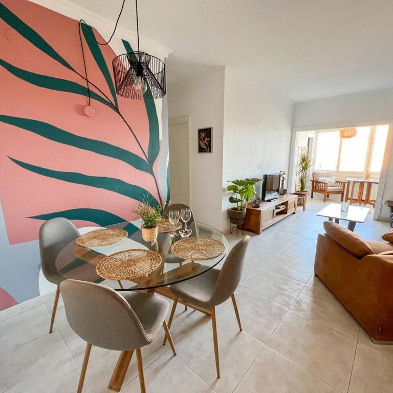 Apartamento con vistas al mar a 1 min. de la playa - Two-Bedroom Apartment - 47