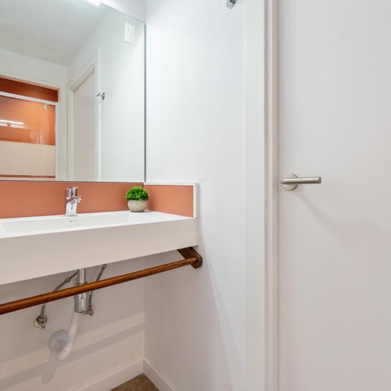 Port Apartsuite Bath Experience - Estudio con 1 cama grande - 14