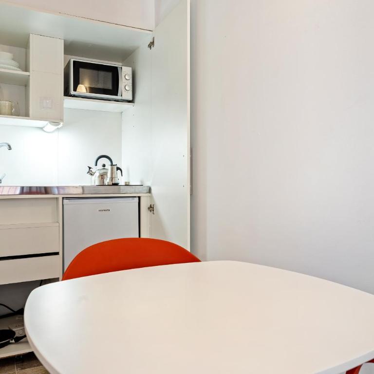 Port Apartsuite Bath Experience - Estudio con 1 cama grande - 5
