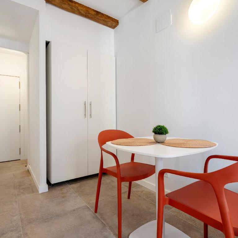 Port Apartsuite Bath Experience - Estudio con 1 cama grande - 10