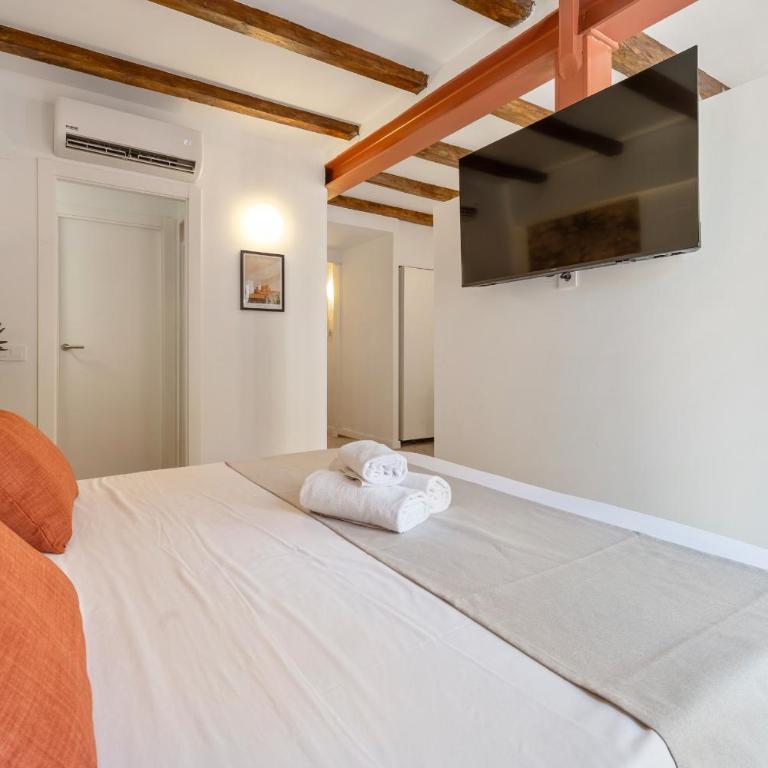 Port Apartsuite Bath Experience - Estudio con 1 cama grande - 12