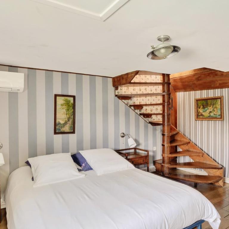 Superbe Péniche En Centre Ville - Appartement avec Balcon - 10