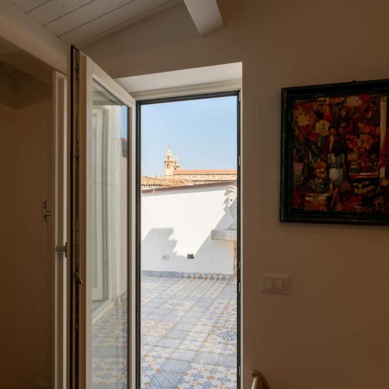 CAMINNECI PALACE Boutique - Deluxe Suite mit Kingsize-Bett - 4