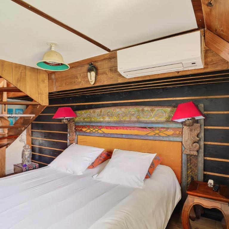 Superbe Péniche En Centre Ville - Appartement avec Balcon - 12