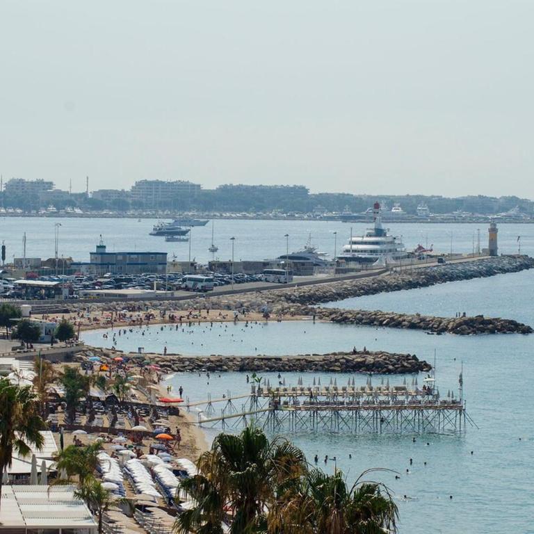 Penthouse apartment with roof terrace by the beach - Appartement - 35