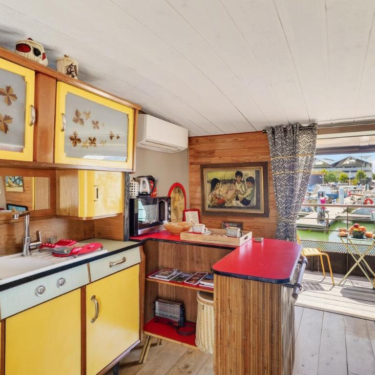 Superbe Péniche En Centre Ville - Appartement avec Balcon - 16