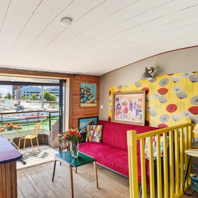 Superbe Péniche En Centre Ville - Appartement avec Balcon - 19