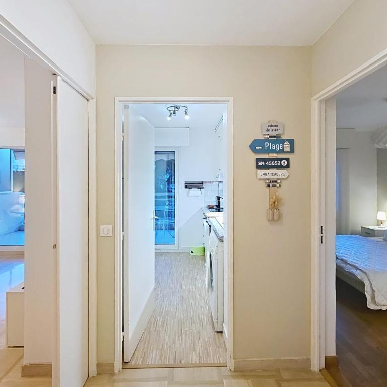 AGENCE HENRI CAMILLE -PASSY 1- beau 2 pièces avec piscine et parking - Appartement - 5