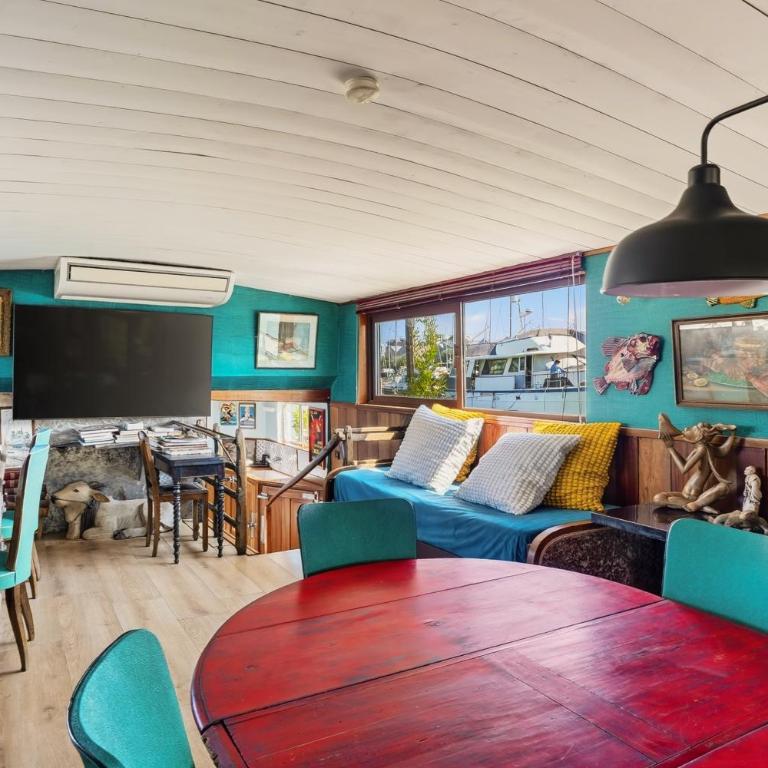 Superbe Péniche En Centre Ville - Appartement - 18