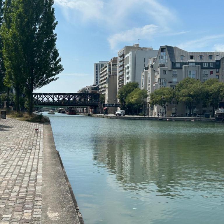 Petit Studio étudiant sur la canal de l'Ourcq - Appartement 1 Chambre - 3