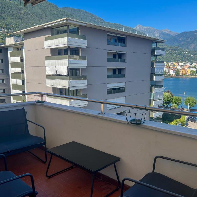Casa Varesi, 5 Stock by HolAp SA - Appartement - Vue sur Lac - 1