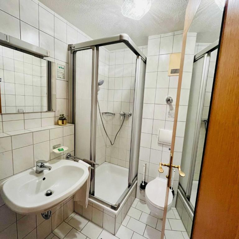 Gästehaus Huber - Hotel Garni - Einzelzimmer mit Balkon - 4