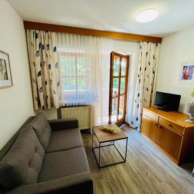 Gästehaus Huber - Hotel Garni - Einzelzimmer mit Balkon - 10