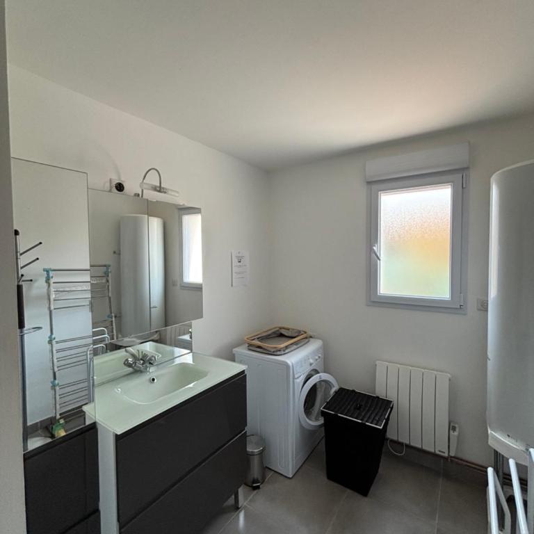 Location paisible entre mer et collines - Bormes Les Mimosas - Appartamento con 2 Camere da Letto - 10