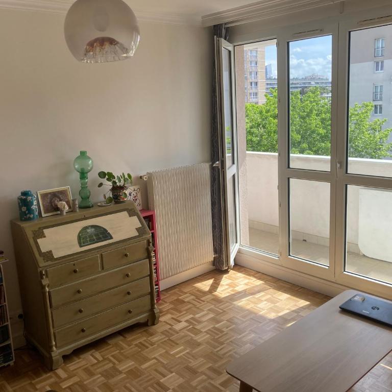 Bed and Breakfast at Place d'Italie - metro lines 5, 6, and 7 - Familienzimmer mit Balkon - 3