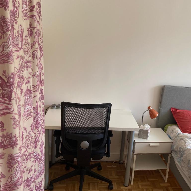 Bed and Breakfast at Place d'Italie - metro lines 5, 6, and 7 - Familienzimmer mit Balkon - 4