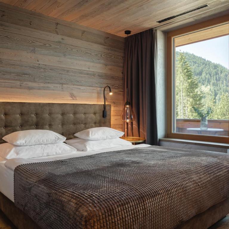 Alpenhotel Kitzbühel am Schwarzsee - 4 Sterne Superior - Suite mit Seeblick - 3