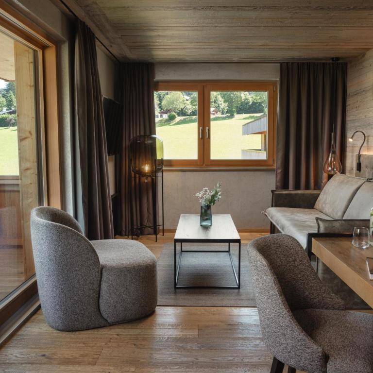 Alpenhotel Kitzbühel am Schwarzsee - 4 Sterne Superior - Suite mit Bergblick - 2