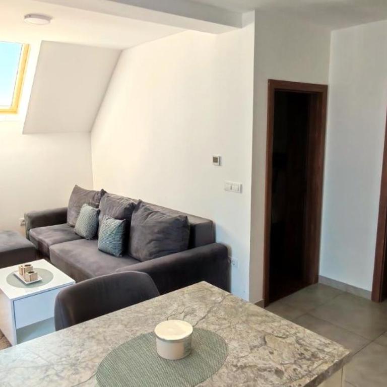 Apart kompleks Binis - Apartment mit Balkon - 1