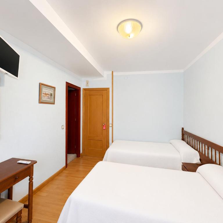 Hostal ** EC León - Habitación Doble - 2 camas - 1