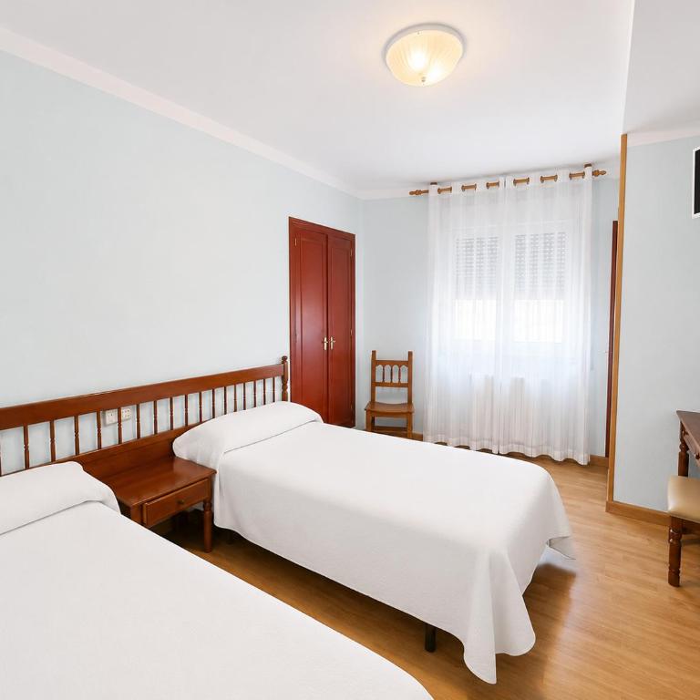 Hostal ** EC León - Habitación Doble - 2 camas - 7