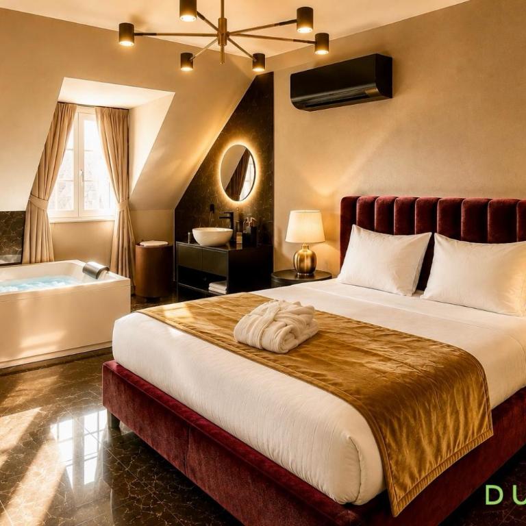 Life VOYAGE Résidence & Spa by Life Renaissance - Place KLEBER - Deluxe Duplex with 'Jacuzzi' - 7