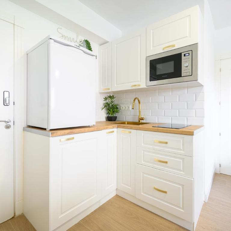 Estudio Teatinos Málaga living - Apartment mit 1 Schlafzimmer mit Stadtblick - 11