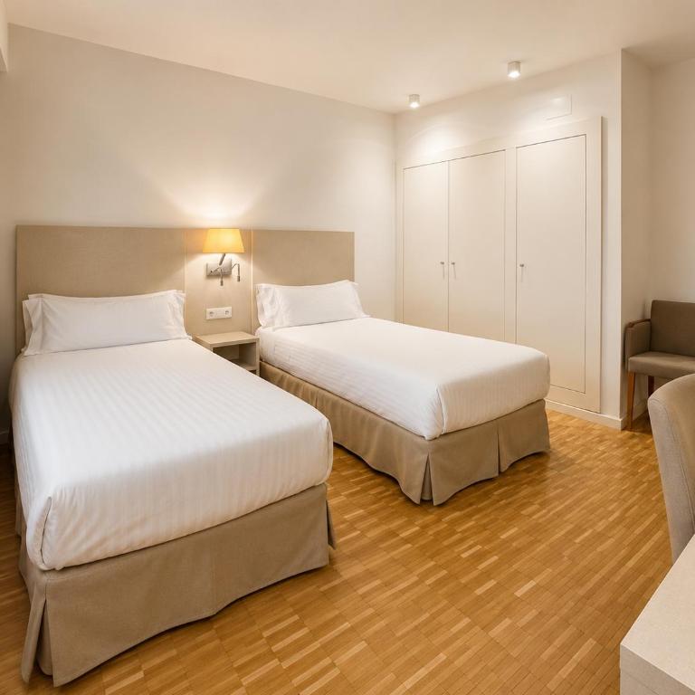 Hotel Lauria - Habitación Doble - 1 o 2 camas - 9
