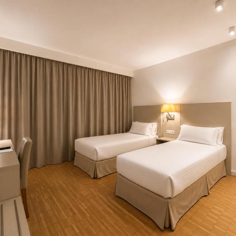 Hotel Lauria - Habitación Doble - 1 o 2 camas - 11