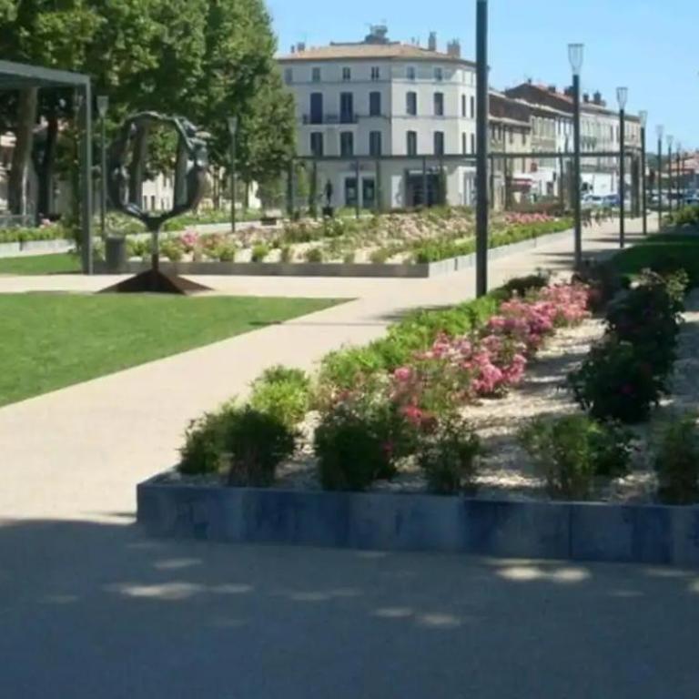 15 minutes à pied de la cité - Appartement 2 Chambres - 21