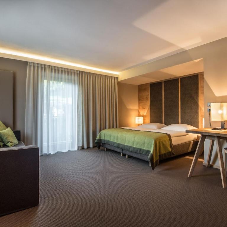 Hotel Arlara - Doppelzimmer mit Bergblick - 4