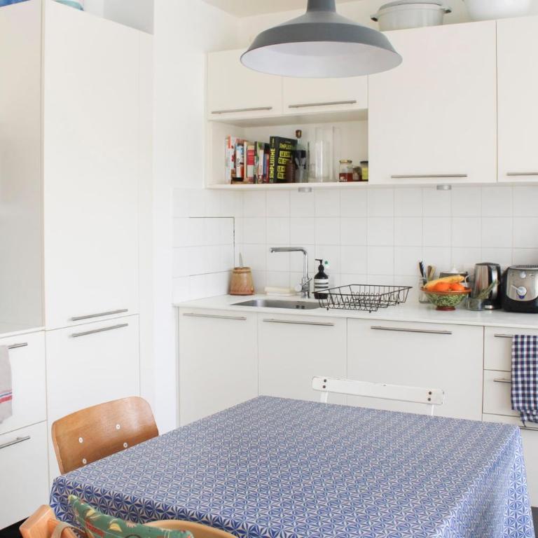 Spacious cocoon with a terrace view on the canal - Apartment - 10