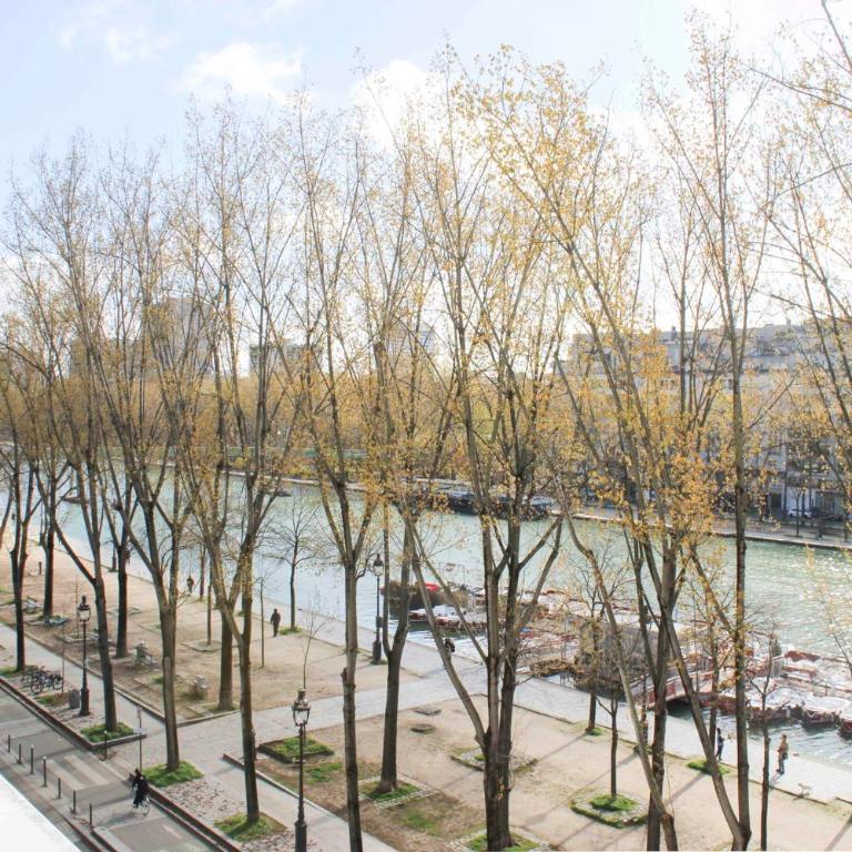 Spacious cocoon with a terrace view on the canal - Apartment - 15