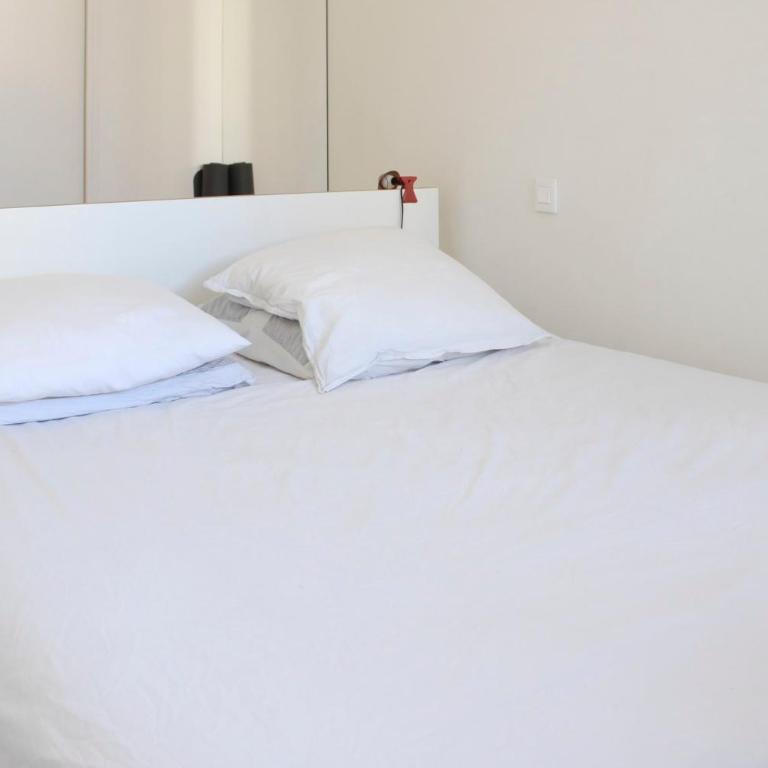 Spacious cocoon with a terrace view on the canal - Apartment - 23