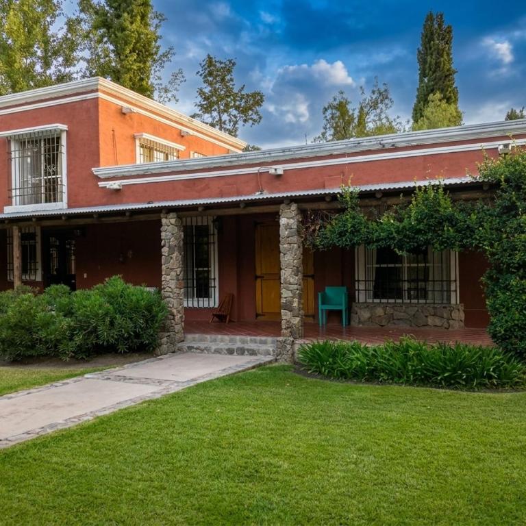 Casa italiana con piscina y jardín - 4 hab - Casa de 4 dormitorios - 47