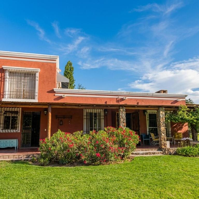 Casa italiana con piscina y jardín - 4 hab - Casa de 4 dormitorios - 37